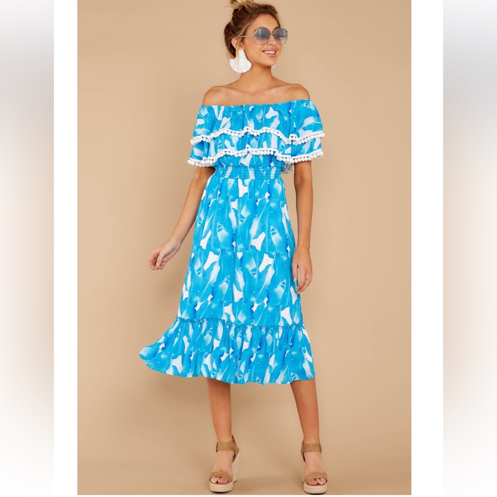 Red Dress Boutique Off The Shoulder Blue Floral MiDi Dress Size XS